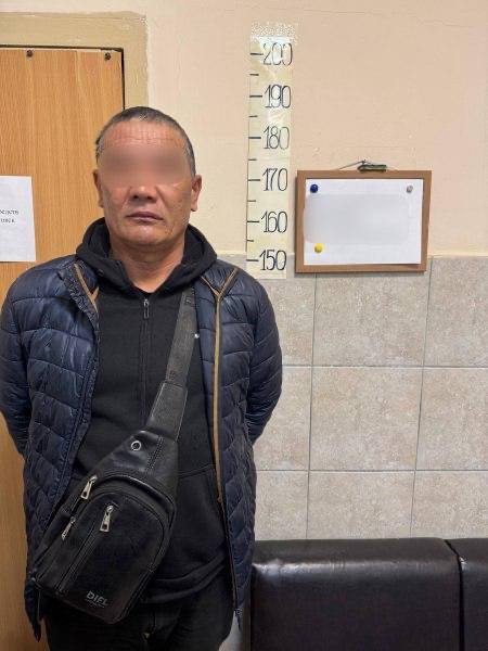 В аэропорту Нижневартовска транспортные полицейские сняли с рейсов нескольких туземцев за нарушения миграционного законодательства В аэропорту Нижневартовска транспортные полицейские сняли с рейсов нескольких туземцев за нарушения миграционного законодательства