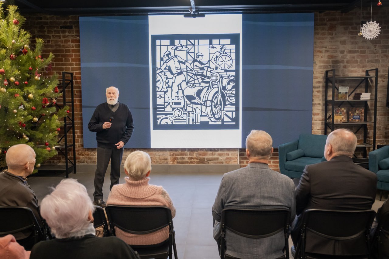 В Тюмени обсудили концепцию нового панно для стелы «Город трудовой доблести» В Тюмени обсудили концепцию нового панно для стелы «Город трудовой доблести»