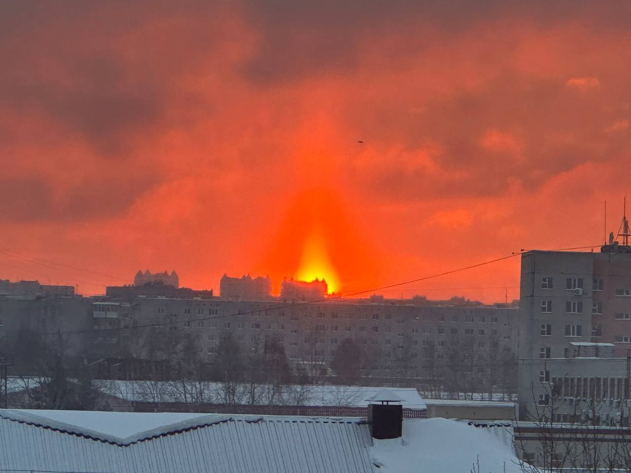 Закат сегодня прям огненный