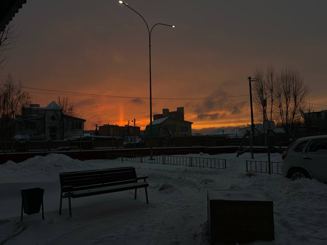 Закат сегодня прям огненный Закат сегодня прям огненный