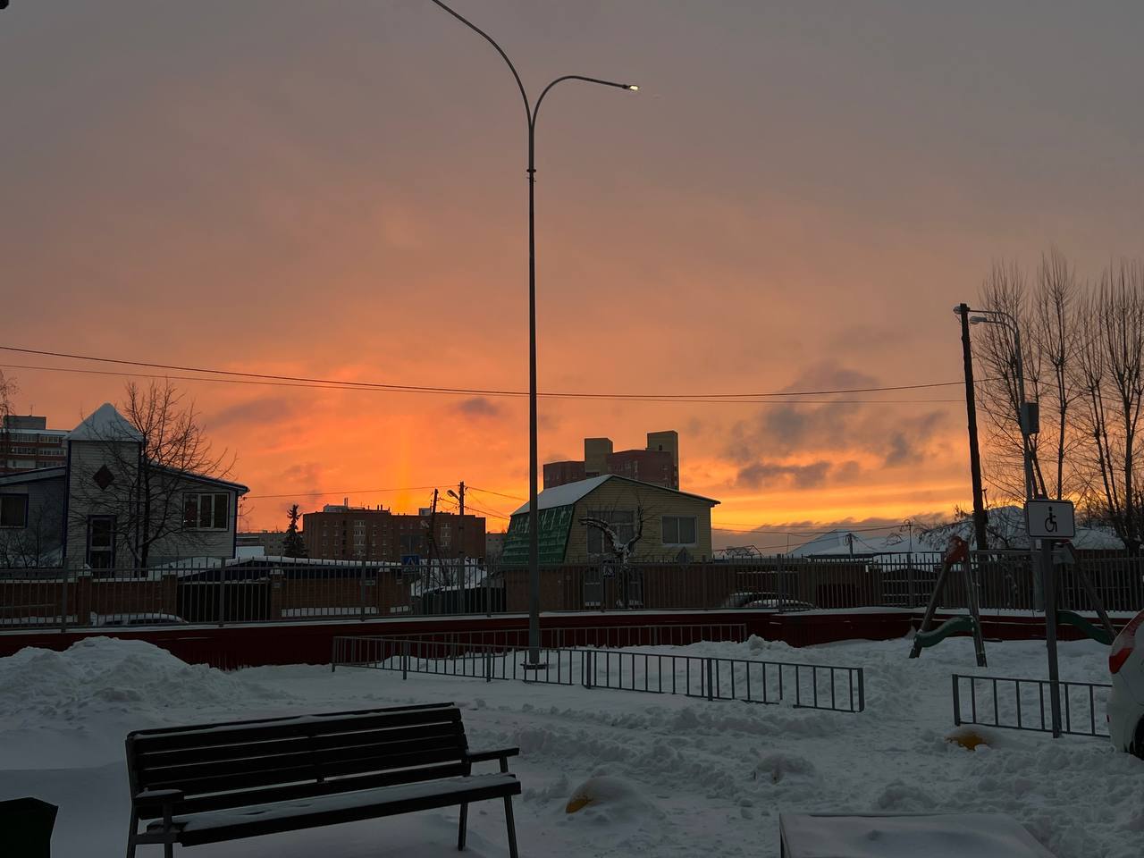 Закат сегодня прям огненный Закат сегодня прям огненный