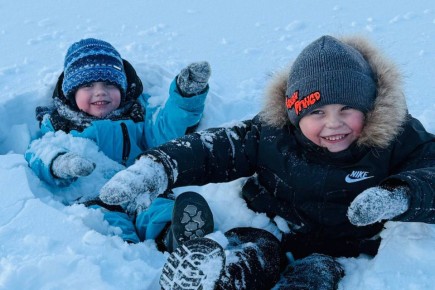 Друзья, отличный пример того, как можно активно и душевно провести зимние дни!