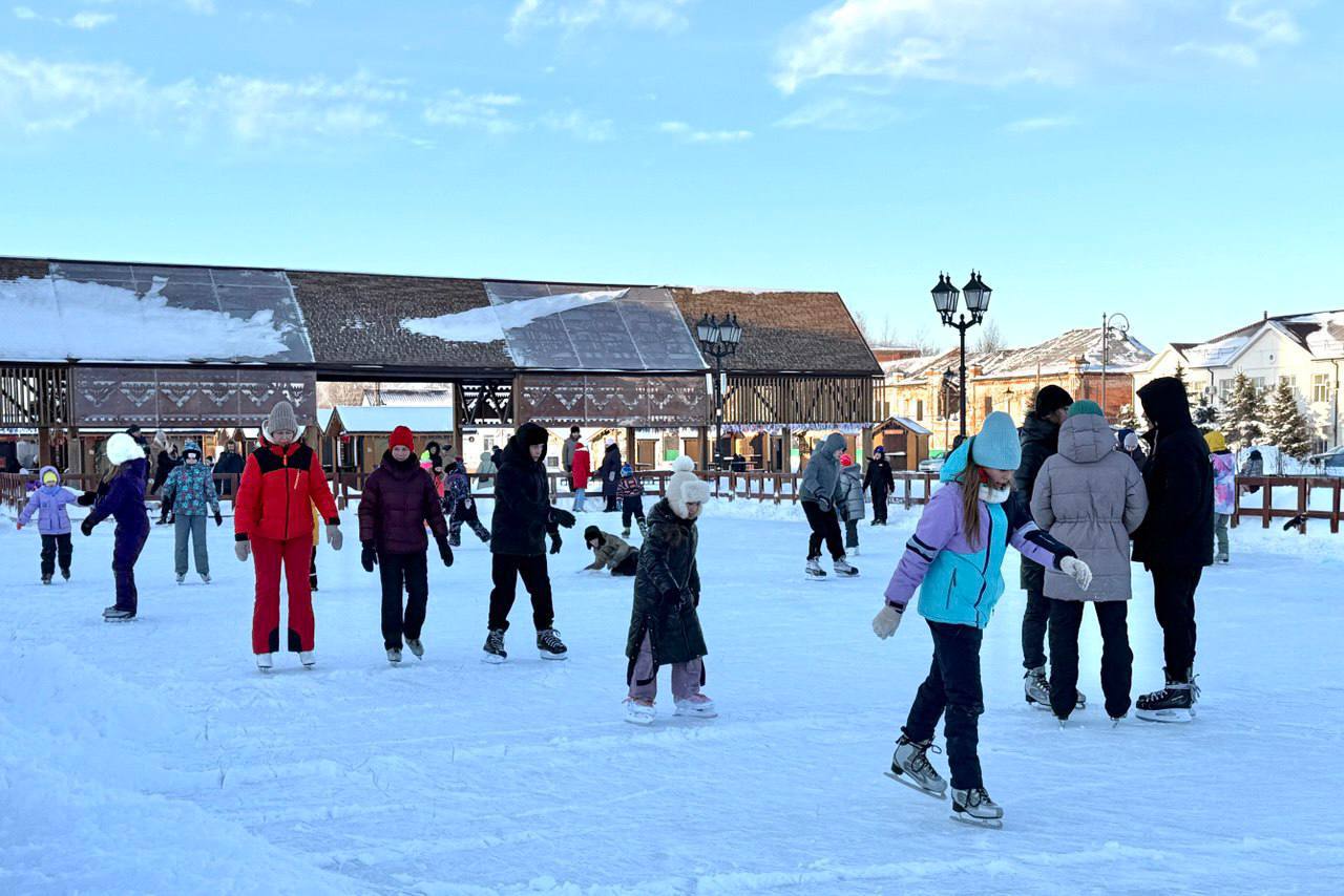 Друзья, отличный пример того, как можно активно и душевно провести зимние дни! Друзья, отличный пример того, как можно активно и душевно провести зимние дни!