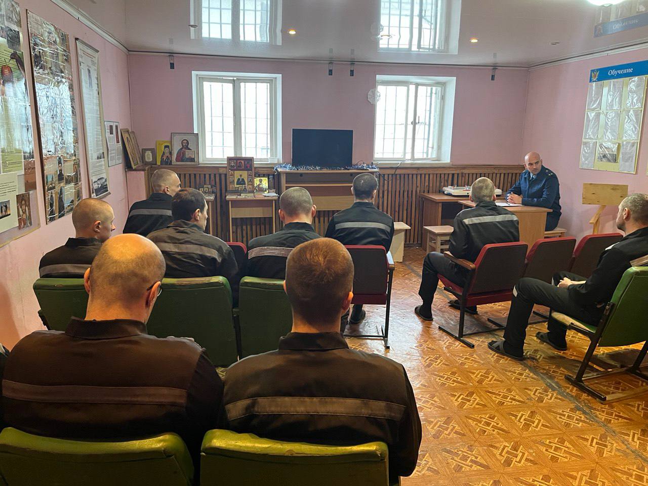 Работники прокуратуры Тюменской области в новогодние праздники провели проверки в пенитенциарных учреждениях Работники прокуратуры Тюменской области в новогодние праздники провели проверки в пенитенциарных учреждениях