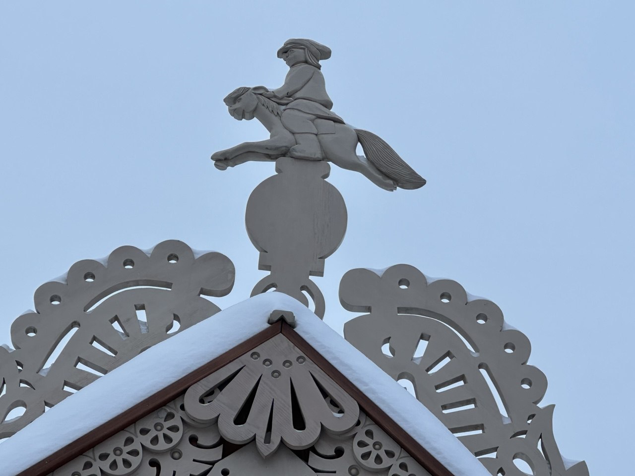 Место, где оживает сказка. В этот морозный день тюменка Ольга вместе с дочерью Елизаветой стали гостями уютного музейного пространства – Дома сказки Петра Ершова Место, где оживает сказка. В этот морозный день тюменка Ольга вместе с дочерью Елизаветой стали гостями уютного музейного пространства – Дома сказки Петра Ершова