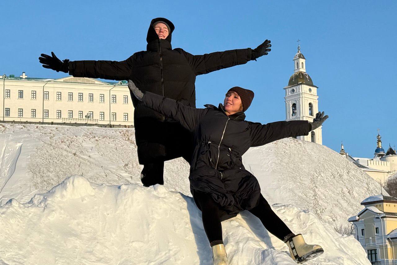Друзья, отличный пример того, как можно активно и душевно провести зимние дни! Друзья, отличный пример того, как можно активно и душевно провести зимние дни!