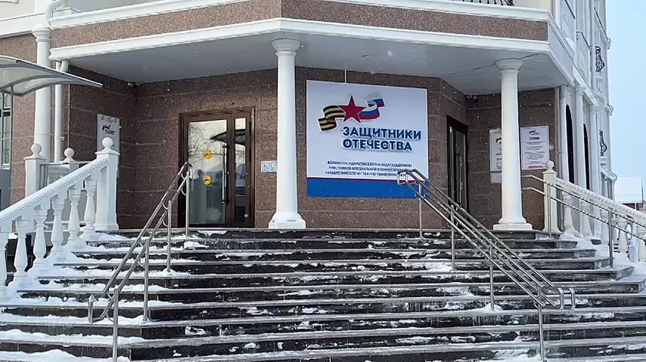 Ветеран спецоперации из Тюменской области получил автомобиль на ручном управлении