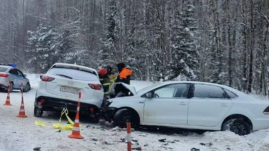 Сегодня обострилась аварийная обстановка на федеральной автодороге Тюмень-Ханты-Мансийск в Уватском округе Тюменской области Сегодня обострилась аварийная обстановка на федеральной автодороге Тюмень-Ханты-Мансийск в Уватском округе Тюменской области