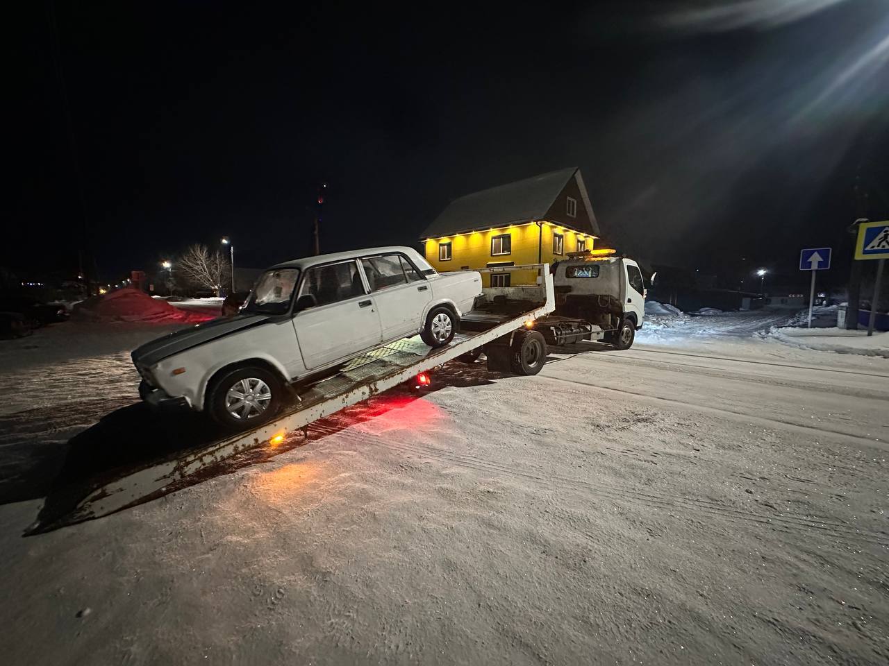 Ездят на всем, что движется, пьют все, что пьется Ездят на всем, что движется, пьют все, что пьется