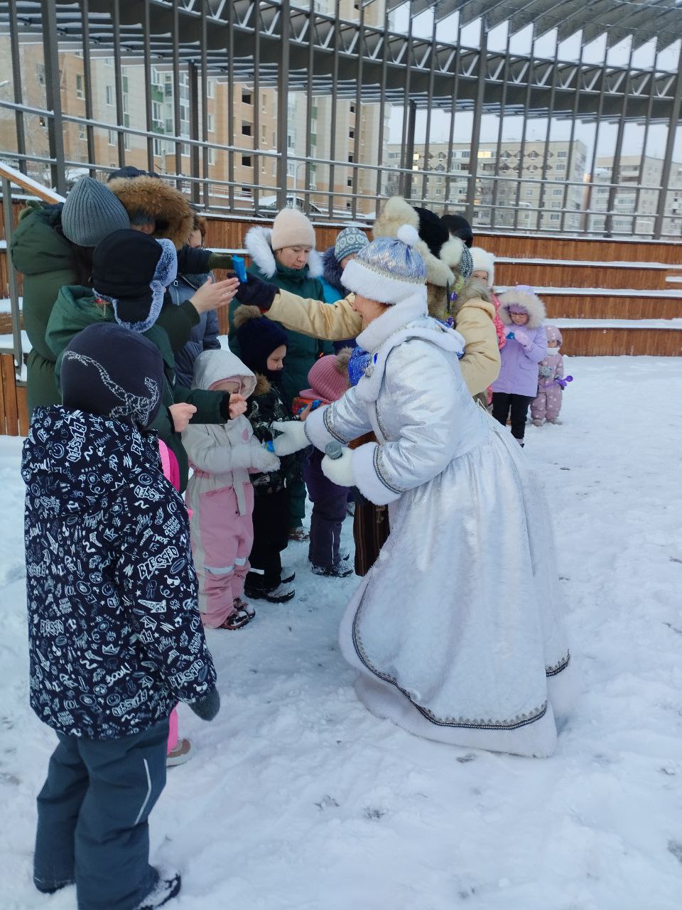 Новогодний патруль дарит праздничное настроение! Новогодний патруль дарит праздничное настроение!