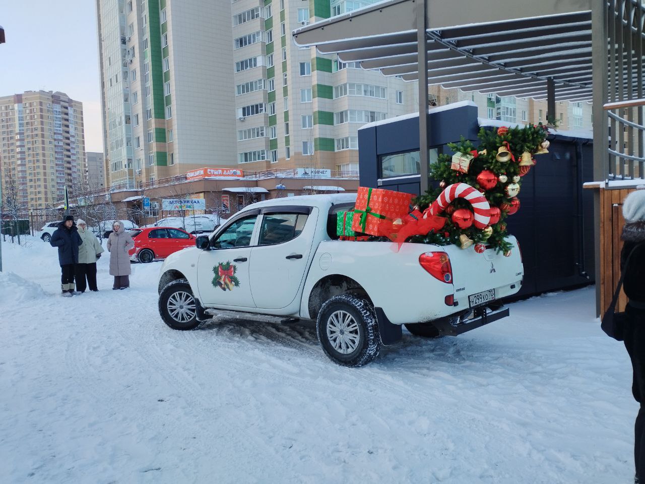 Новогодний патруль дарит праздничное настроение! Новогодний патруль дарит праздничное настроение!