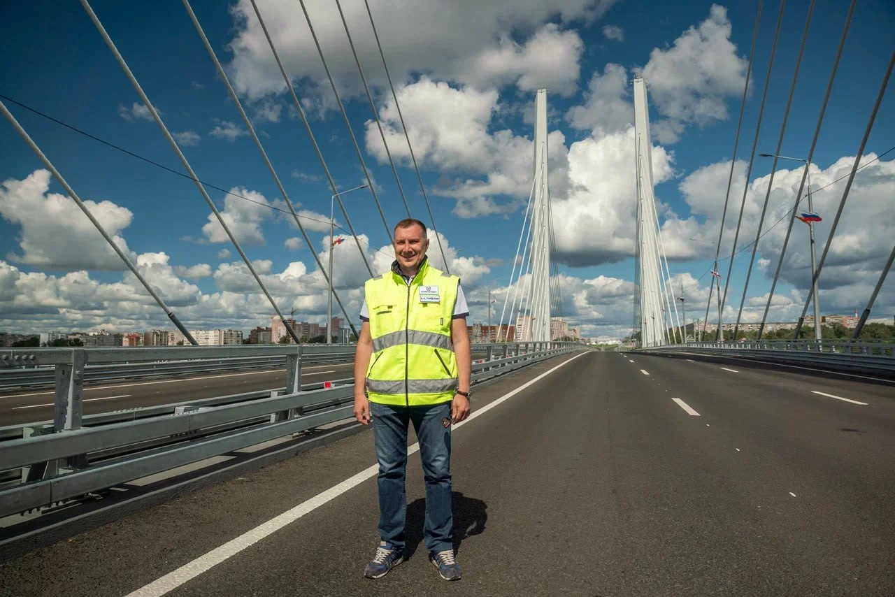 Знакомим вас с героем рубрики #ЛюдиТюменскойСтройки Евгением Топехиным