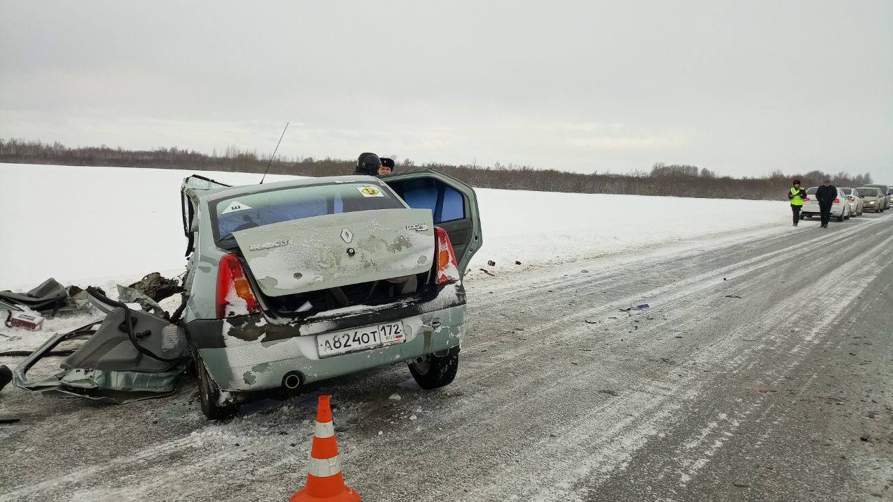 В багажнике лежала автолюлка для будущего малыша В багажнике лежала автолюлка для будущего малыша