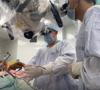 Ребенка в Югре экстренно прооперировали из-за ложного ОРЗ: девочка почувствовала недомогание, приняла лекарство от простуды и уснула