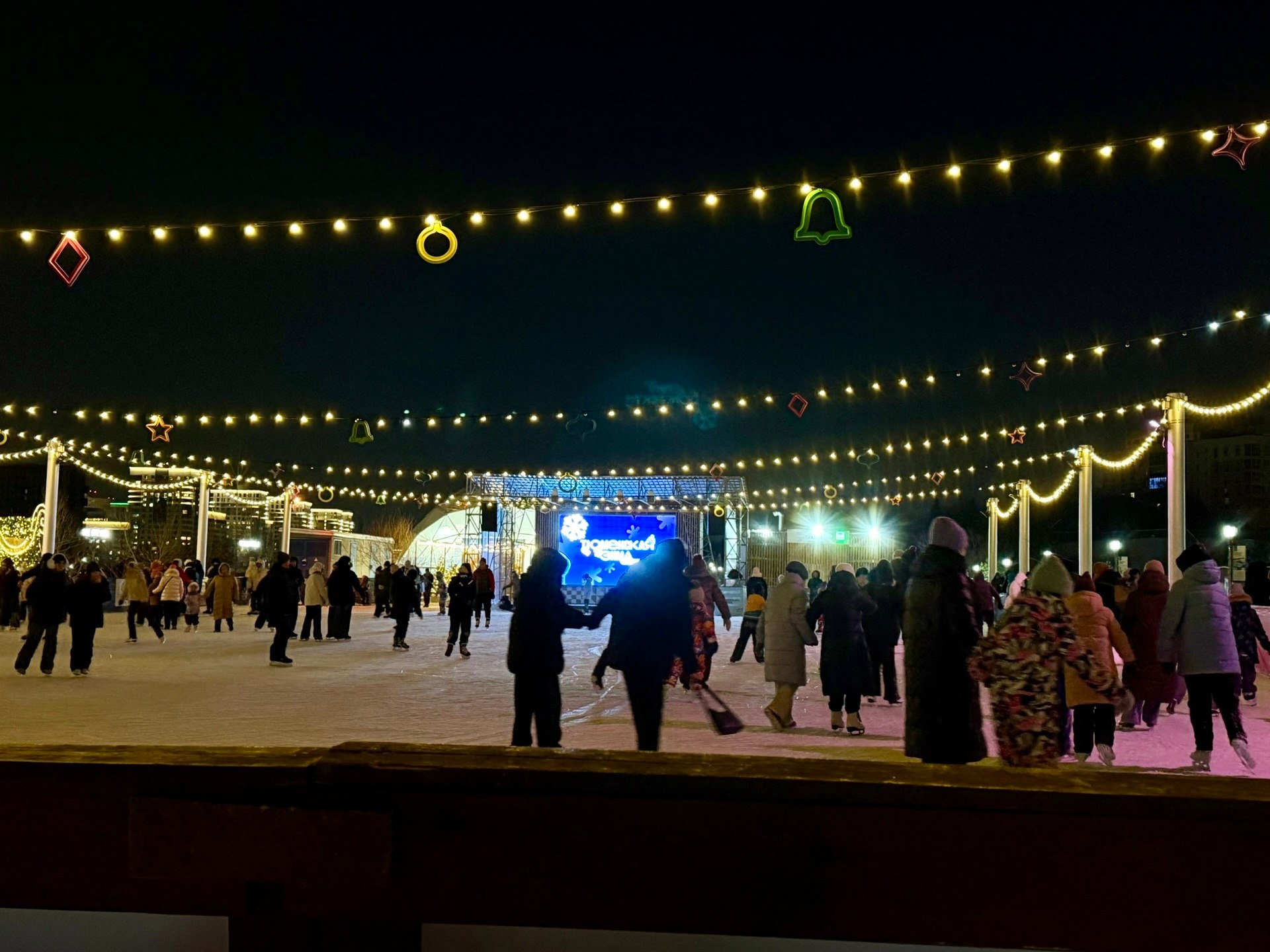 «Ледяной винил» и хиты 90-х «Ледяной винил» и хиты 90-х