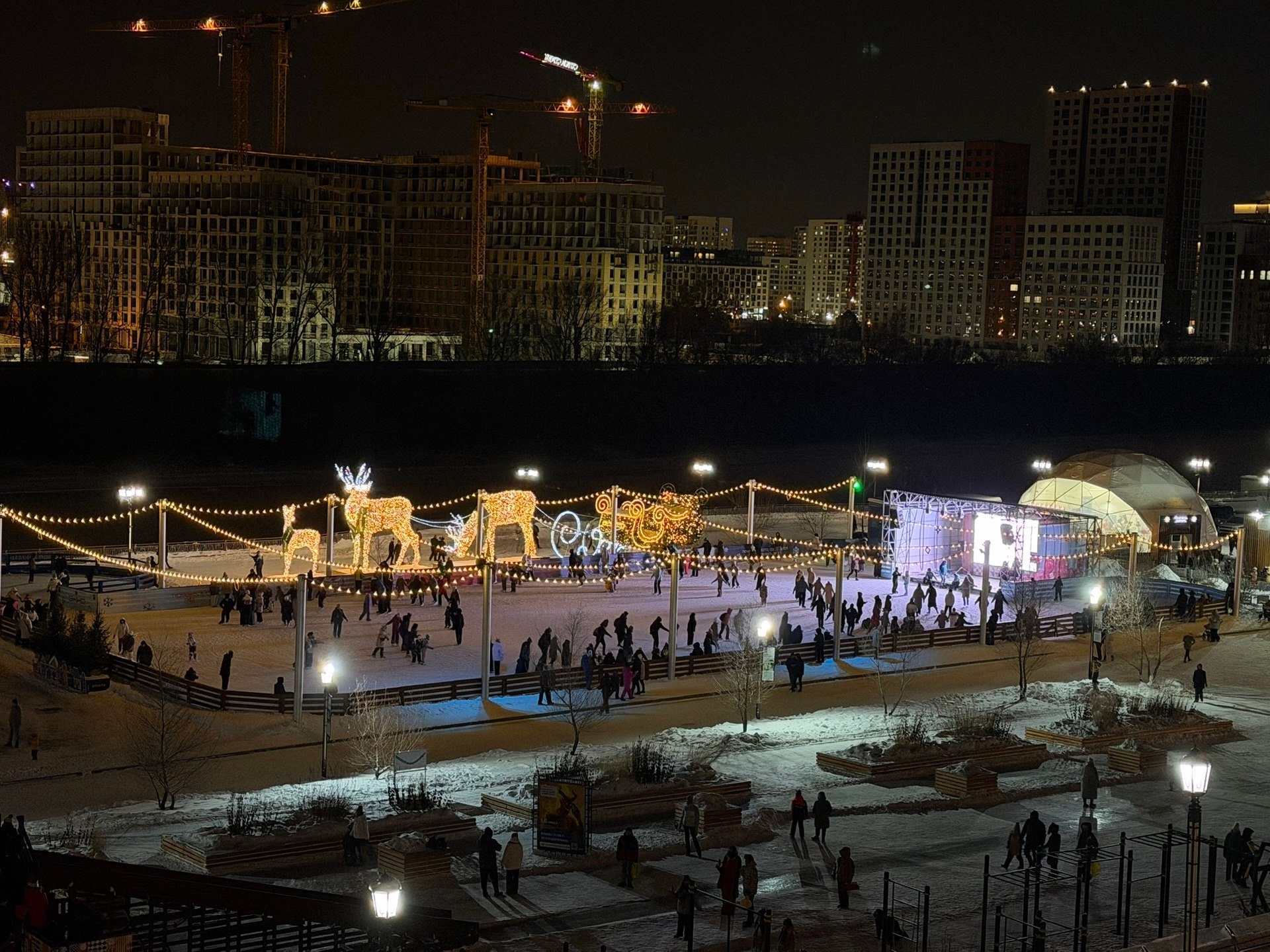 «Ледяной винил» и хиты 90-х «Ледяной винил» и хиты 90-х