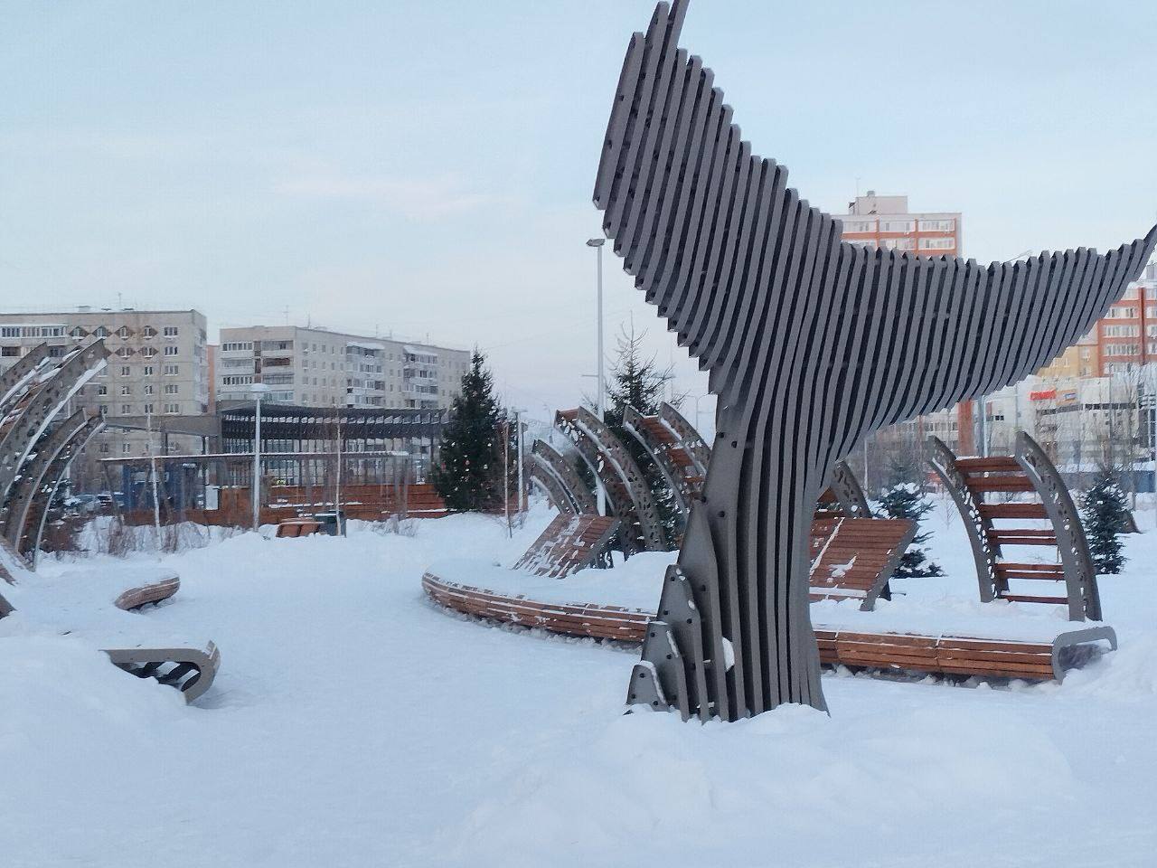 Бульвар Петра Ершова. В Тюмени появился портал в подводное царство, где ожили герои любимой сказки! Здесь вас ждёт не просто прогулка, а настоящее путешествие по морскому дну, сверкающему праздничными огнями Бульвар Петра Ершова. В Тюмени появился портал в подводное царство, где ожили герои любимой сказки! Здесь вас ждёт не просто прогулка, а настоящее путешествие по морскому дну, сверкающему праздничными огнями