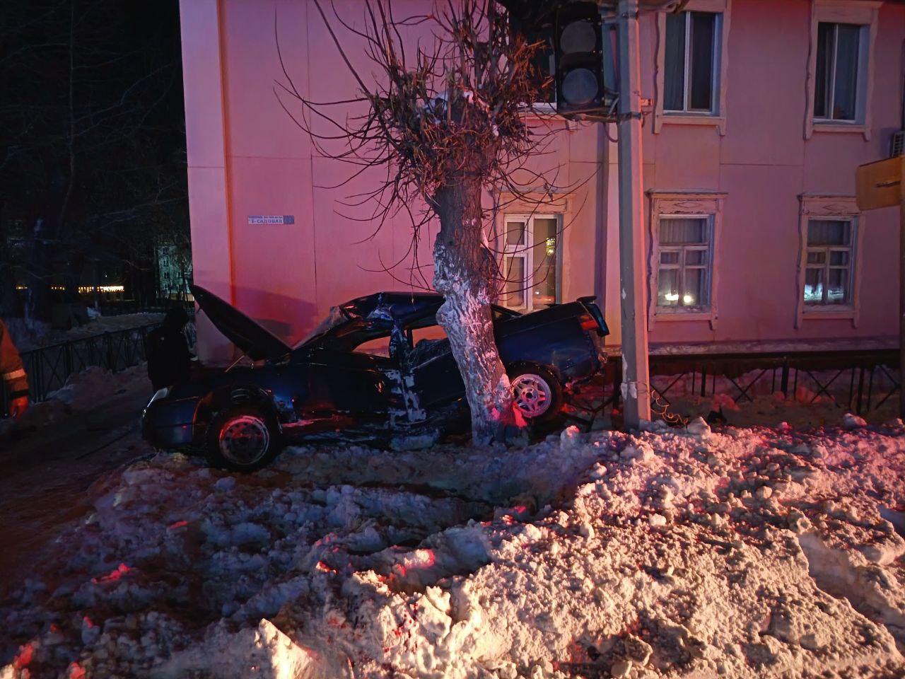 Ночная дорожная трагедия произошла в Ишиме во время поездки пьяного студента-"бесправника" на чужом автомобиле Ночная дорожная трагедия произошла в Ишиме во время поездки пьяного студента-"бесправника" на чужом автомобиле