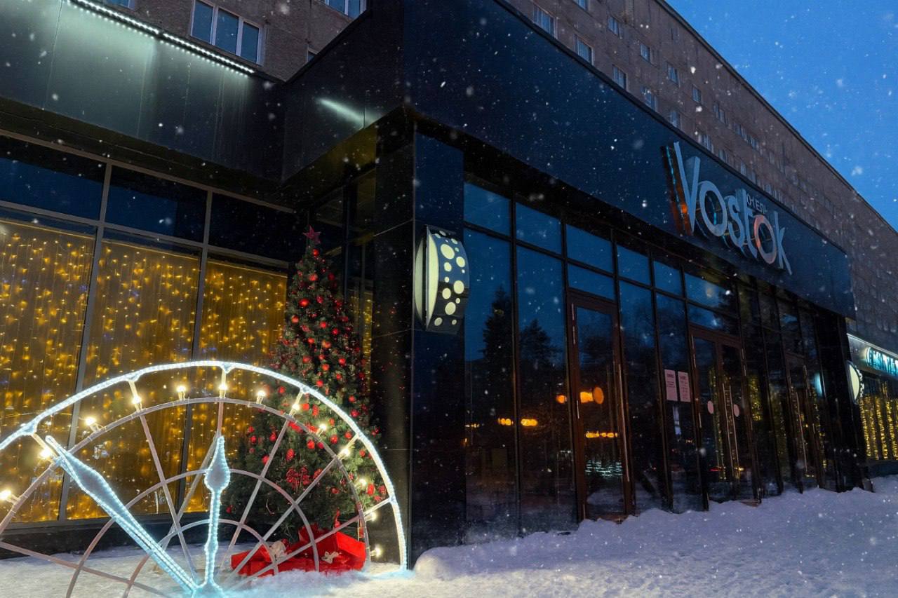 Кто подготовил лучшее новогоднее оформление? Решаем вместе! Кто подготовил лучшее новогоднее оформление? Решаем вместе!