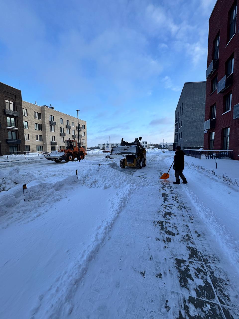 Двор как зимняя сказка, а не снежный плен Двор как зимняя сказка, а не снежный плен