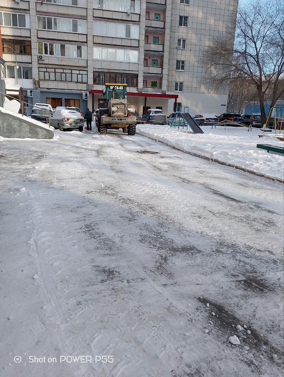 Двор как зимняя сказка, а не снежный плен Двор как зимняя сказка, а не снежный плен