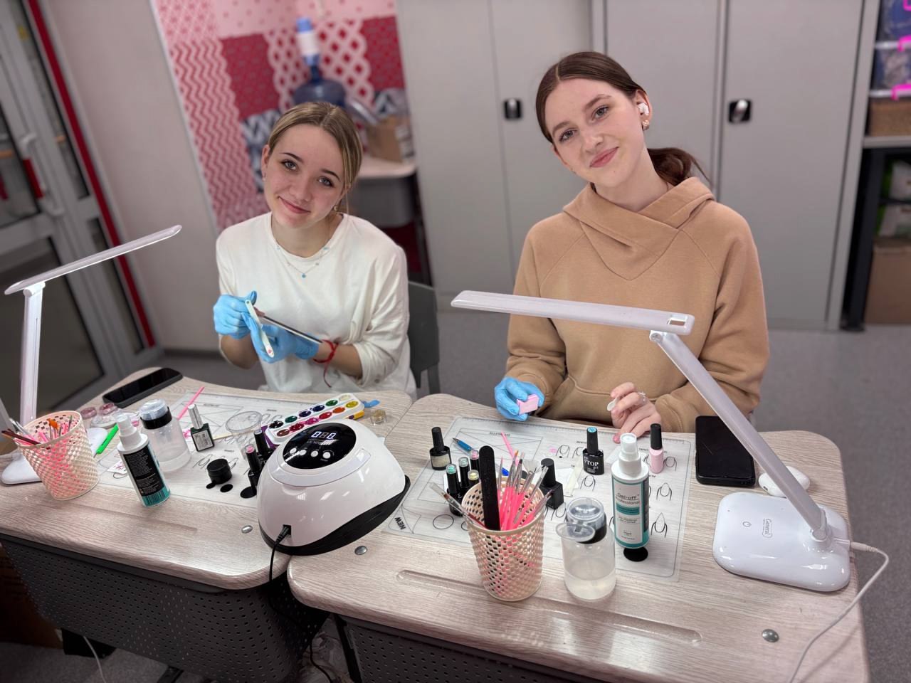 7 000 школьников Тюменской области познакомятся с востребованными профессиями в 2026 году 7 000 школьников Тюменской области познакомятся с востребованными профессиями в 2026 году