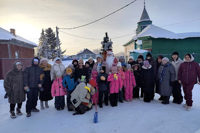 Продолжаем рассказывать о праздничных мероприятиях, которые организовали депутаты Тюменской областной думы для юных жителей региона Продолжаем рассказывать о праздничных мероприятиях, которые организовали депутаты Тюменской областной думы для юных жителей региона