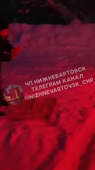 В Нижневартовске водитель автобуса заставил пассажиров мерзнуть на улице в 25 °C, пока совершал религиозный обряд