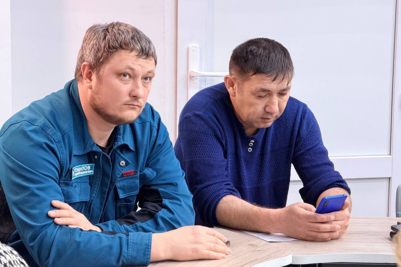 С радостью приветствовал участников уникального образовательного проекта с участием лучших педагогов России – «Каникулы без границ» С радостью приветствовал участников уникального образовательного проекта с участием лучших педагогов России – «Каникулы без границ»