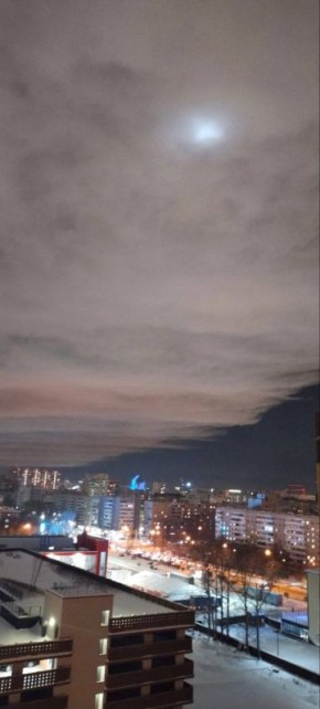 «Парной поток от ТЭЦ-1 величественно простирается над городом»