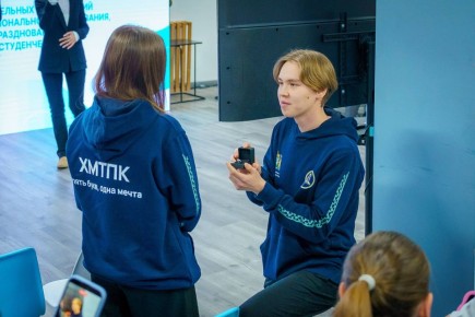 Руслан Кухарук: Встретился со студентами Югры в преддверии их «профессионального» праздника