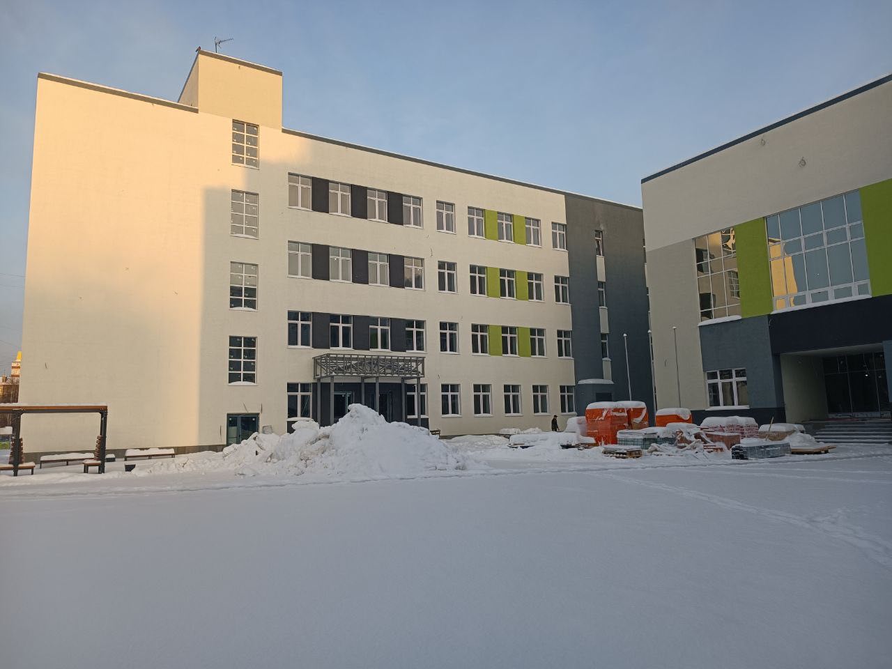 На контроле прокуратуры строительство объектов образования в областном центре На контроле прокуратуры строительство объектов образования в областном центре