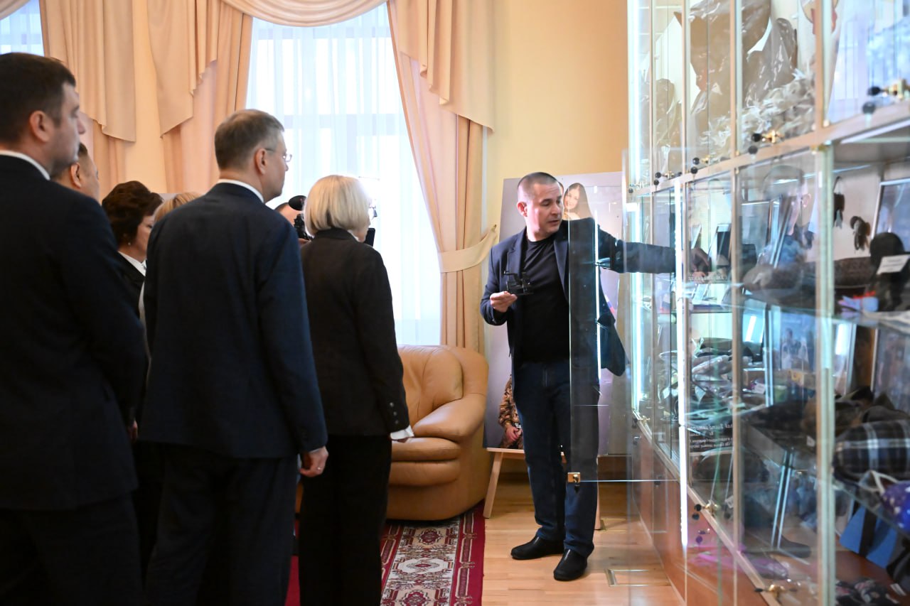 Встретился с главами представительных органов муниципальных образований из разных российских регионов Встретился с главами представительных органов муниципальных образований из разных российских регионов