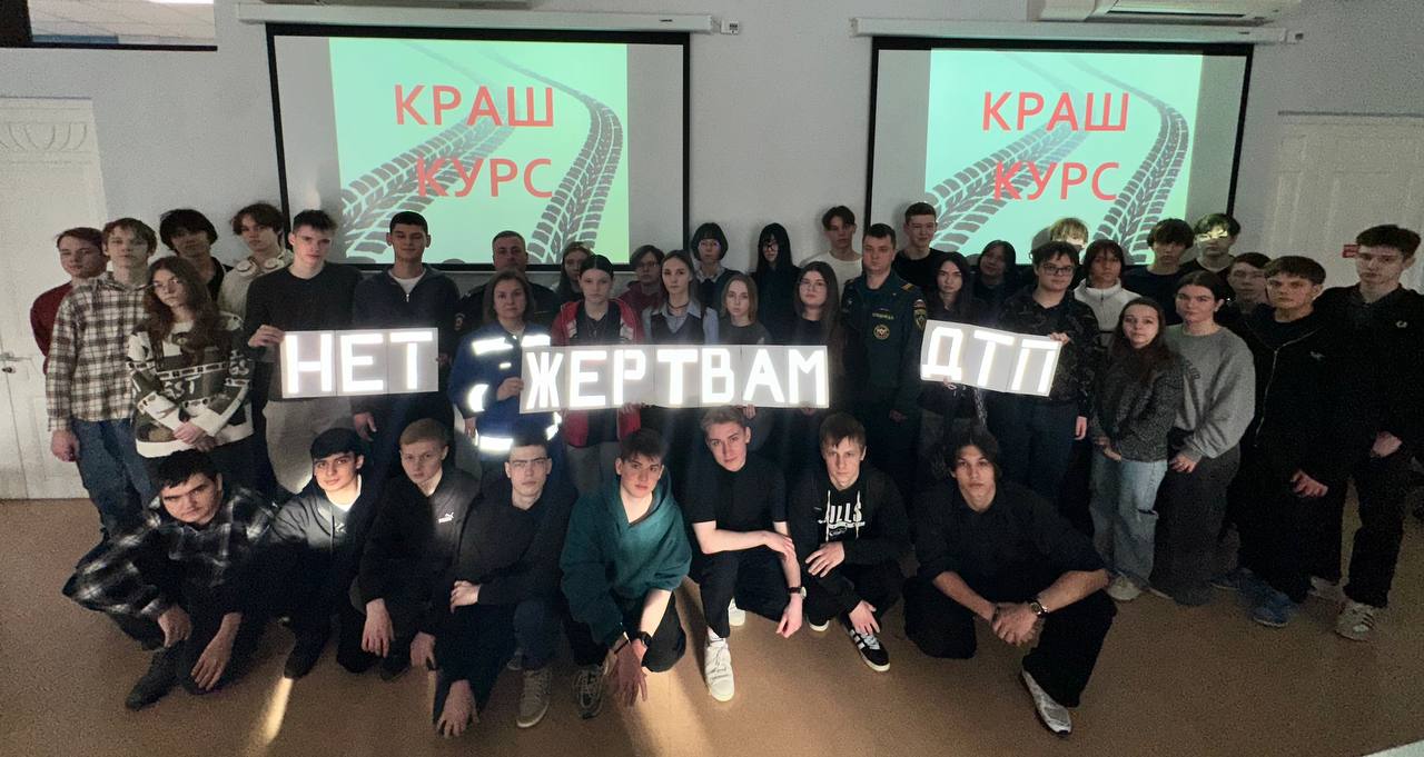 У этих студентов колледжа искусственного интеллекта, креативного мышления и мастерства не случайно такие серьезные лица У этих студентов колледжа искусственного интеллекта, креативного мышления и мастерства не случайно такие серьезные лица