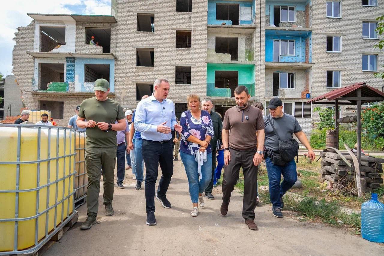 Александр Малькевич: Радуга над Авдеевкой: строители Югры восстанавливают до основания разрушенный город – и сохраняют его Душу Александр Малькевич: Радуга над Авдеевкой: строители Югры восстанавливают до основания разрушенный город – и сохраняют его Душу