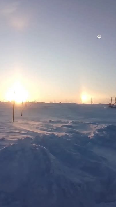 "Два солнца" и множество ледяных столбов наблюдали над российскими регионами