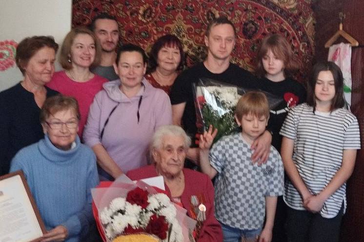 Сегодня 25 января от всей души поздравляем Татьяну Федоровну Кравцову со знаменательной, поистине золотой датой — 95-летием! Сегодня 25 января от всей души поздравляем Татьяну Федоровну Кравцову со знаменательной, поистине золотой датой — 95-летием!