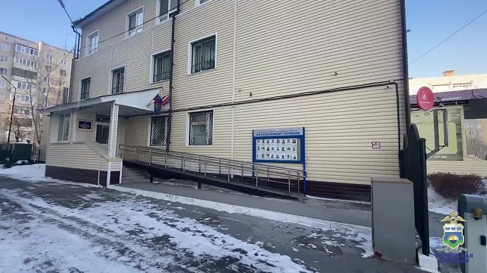 В Тюмени парочка возлюбленных обчистила полки супермаркета со сливочным маслом и вином