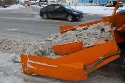 Погода за окном располагает к уборке… на проезжей части