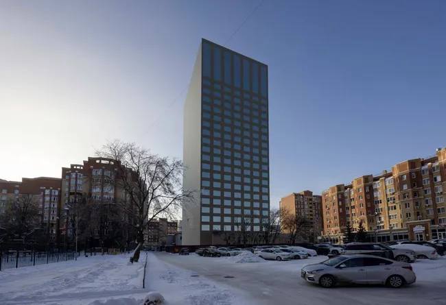 В Тюмени разгорается скандал вокруг стройки 78-метрового дома на улице Циолковского