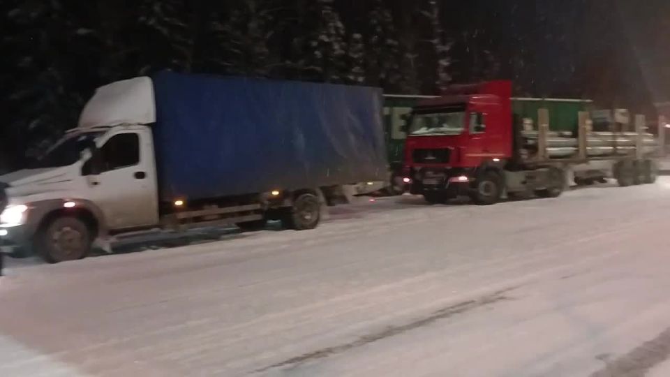 В Тюменской области введено ограничение движения на федеральной трассе в районе Уватского округа