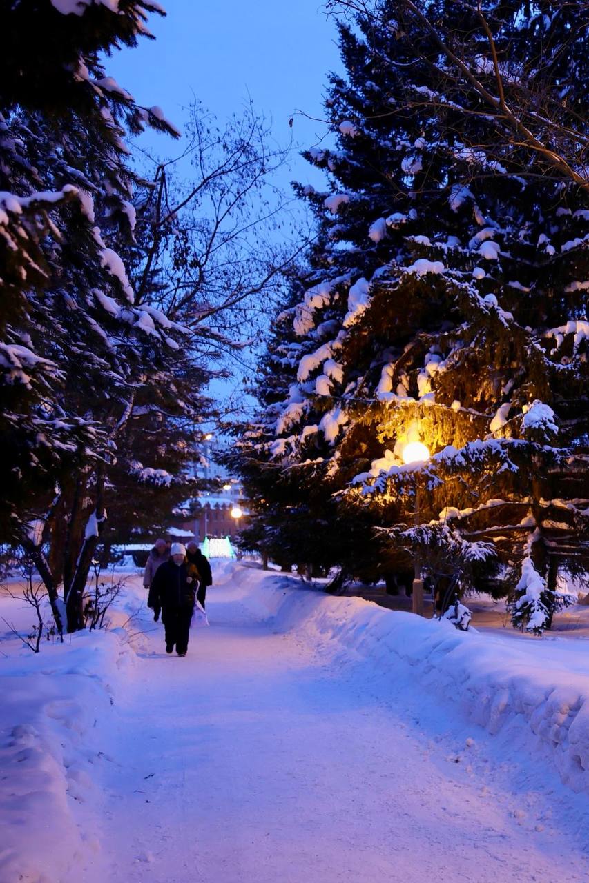 Поделюсь, что делаем, чтобы в городе было светло, ярко и уютно Поделюсь, что делаем, чтобы в городе было светло, ярко и уютно