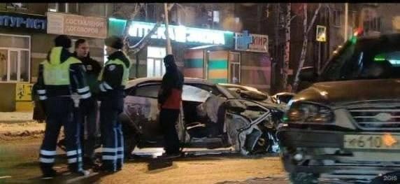 В жуткой аварии на Мельникайте — Котовского погибли 2 человека, один получил серьезные травмы