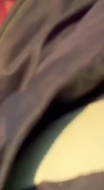 Вагоны грузового поезда с бензином сошли с рельсов и загорелись на станции Кочетовка-2 в Тамбовской области, сообщает РЖД: