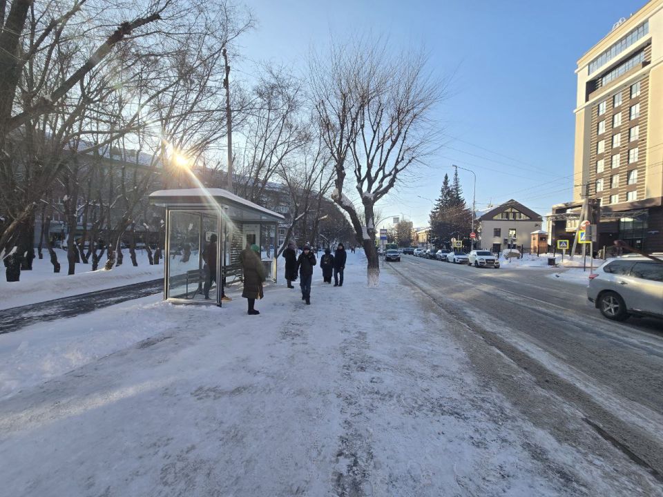 Перенос остановки. В целях повышения качества транспортного обслуживания на ул. Луначарского осуществлен перенос места остановки «Вечерняя школа № 2» в район ул. Затюменской