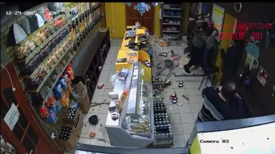 В ХМАО этническое ОПГ систематически творит беспредел и напала на продавца магазина, которому сейчас грозит статья за нанесение средней тяжести вреда здоровью при самообороне