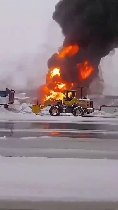 Из-за взрыва на заправке в большой Тюменской области завели уголовное дело