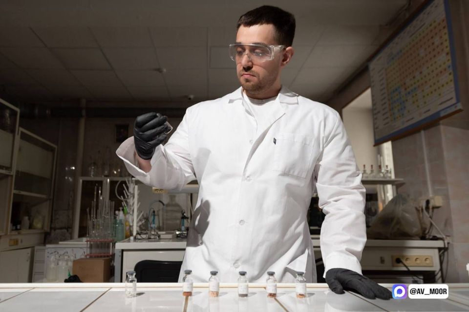 Александр Моор: Сегодня отмечается День российской науки