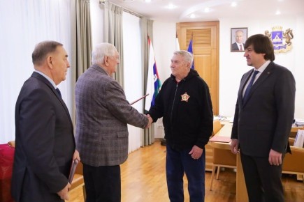 ���������� ������������� ����� ���������� � ������������� ������