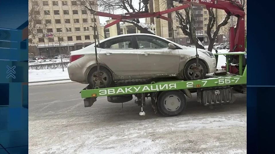 Из центра Тюмени эвакуируют неправильно припаркованные автомобили, создающие помехи для других участников дорожного движения